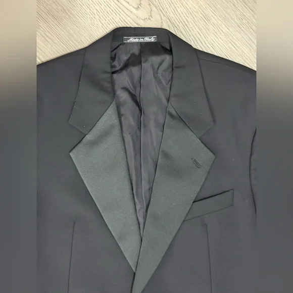 NEW VALENTINO Italy Black 2 Button 100% wool dinner tuxedo jacket Size 42 $4850 - Picture 2 of 12